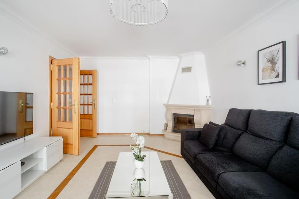 Apartamento Em Lisboa, Perto De Sintra Fontainhas  ภายนอก รูปภาพ