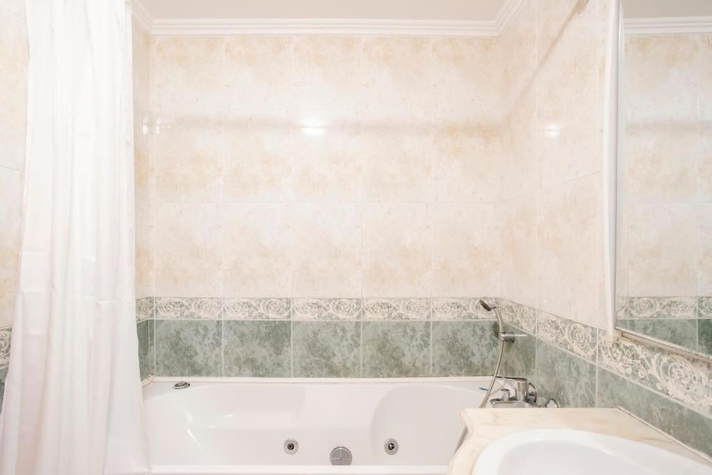 Apartamento Em Lisboa, Perto De Sintra Fontainhas  ภายนอก รูปภาพ